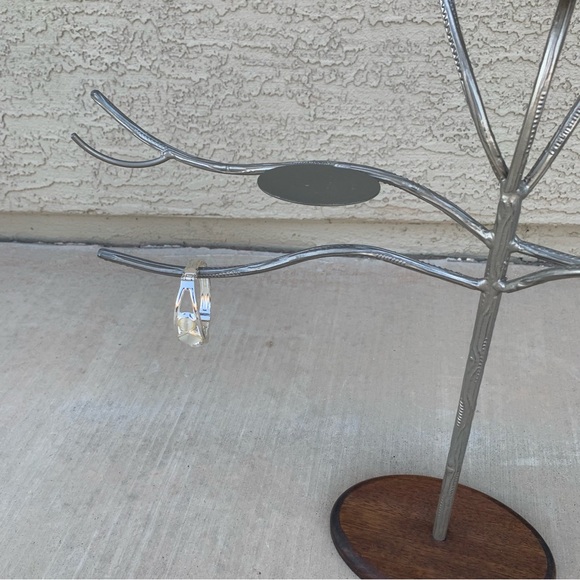 Jewelry Tree to Hold Bracelets and Necklaces on Branches and Enjoy Their Beauty - Picture 4 of 8